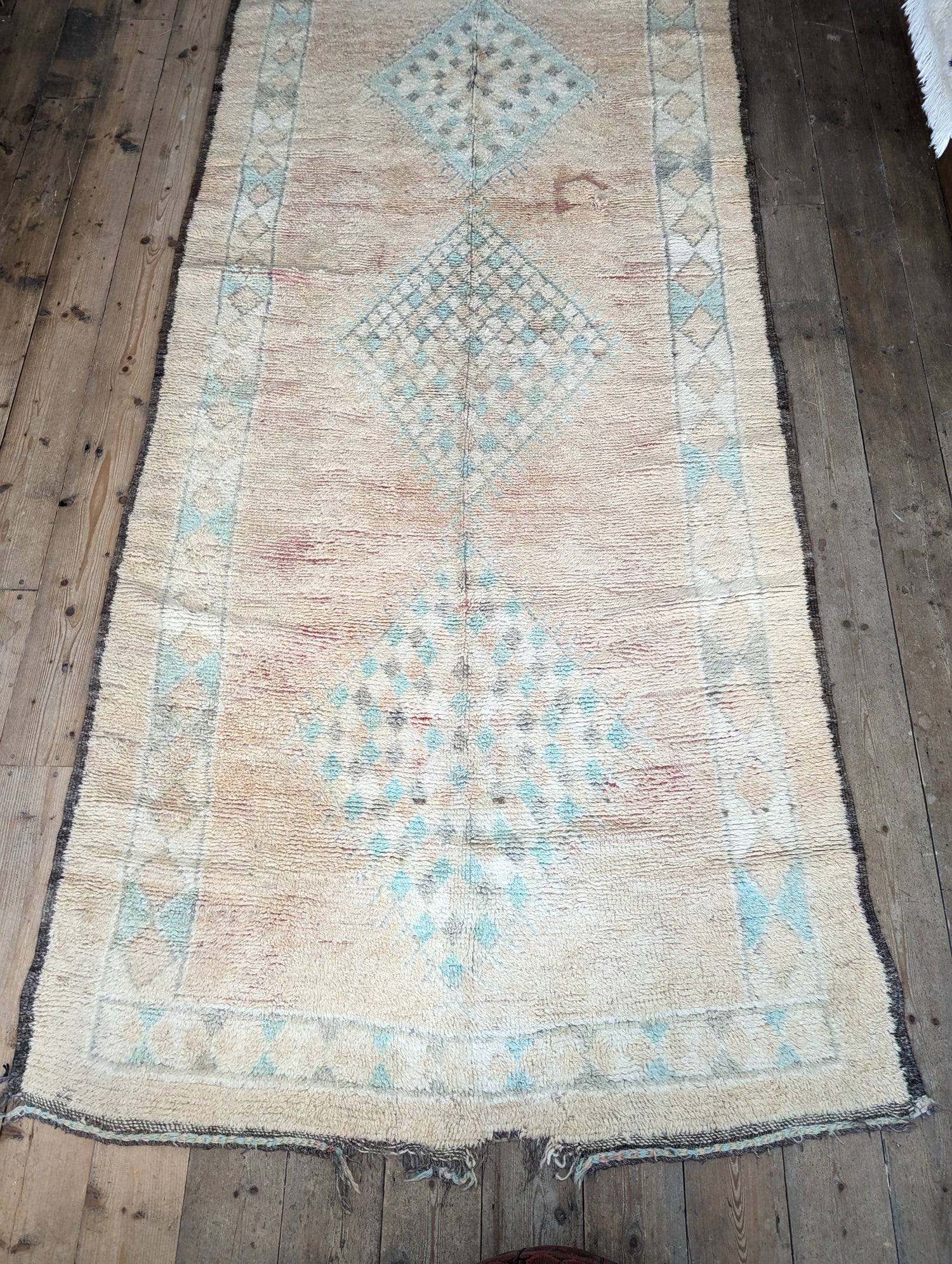 ‘Tenacious Spirit’ Vintage Azilal Runner