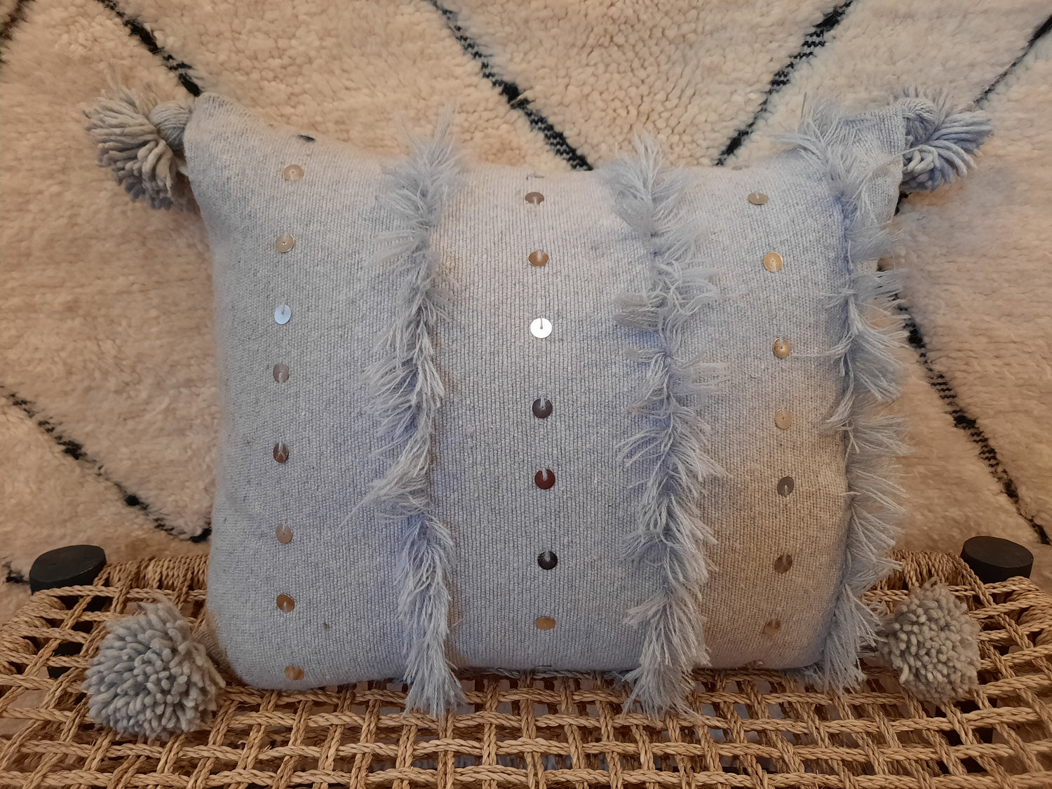 Pompom Sequin Blanket Cushion