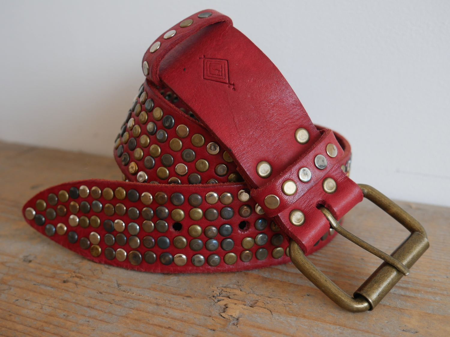 Red 5 Stud Belt