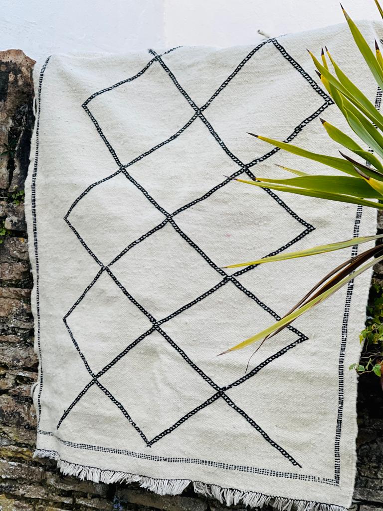 Contemporary flatweave Beni Ourain Kilim - Small